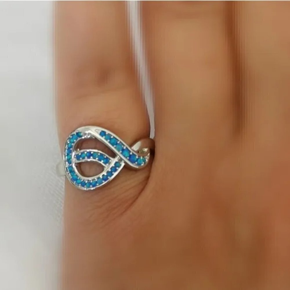 Blue opal love knot Ring in Sterling Silver size 6 🆕